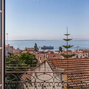 Amazing River View In Historical Apartment Lisbon